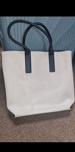 Pied terre white snakeskin - pied,