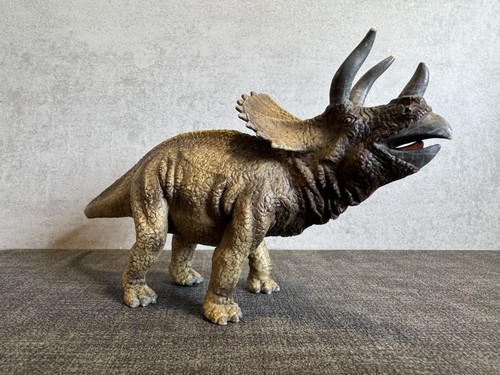 Schleich dinosaurs 2005 - schleich,