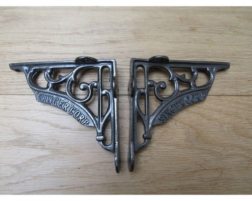 Pair singer scroll cast - pair, of