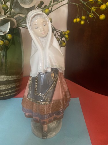 Lladro festival time - lladro,