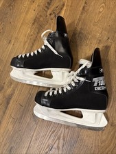 CCM 100 Ice Hockey Skates Size 8 