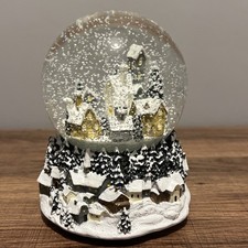 CHRISTMAS MUSICAL VILLAGE SNOW