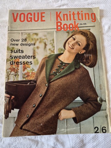 Vogue knitting book - book,