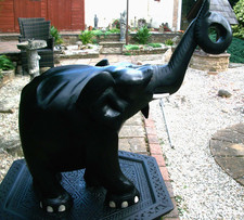 LARGE[5.6kg]  EBONISED  HAND CARVED WOODEN ELEPHANT-TRUNK UP
