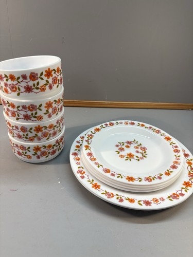 Arcopal orange floral pattern - orange,