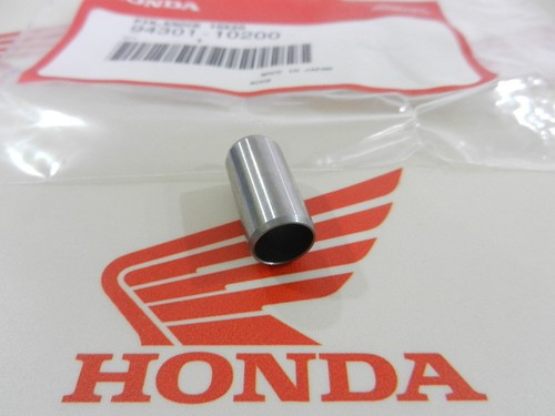 Honda dowel sleeve - 90,