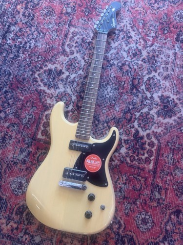 Squier fender - squier, by