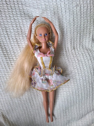 Beautiful sindy doll - beautiful,
