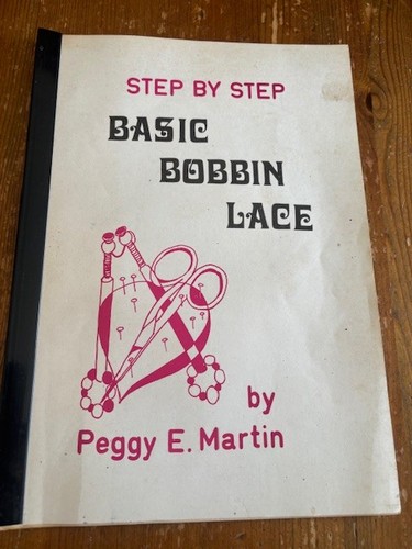 Basic bobbin lace step - bobbin,