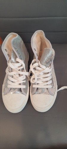 Women silver toned sequinned