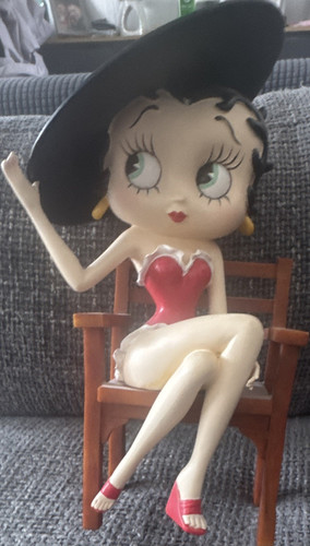 Betty boop figurine sitting - figurine, on