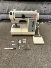 Singer Model 324 Featherweight Plus Compact Free-Arm Sewing Machine.Free UK Post