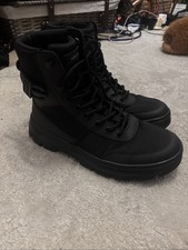 Dr. Martens Doc Combs Tech