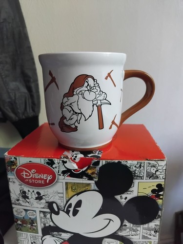 New box disney - disney, snow