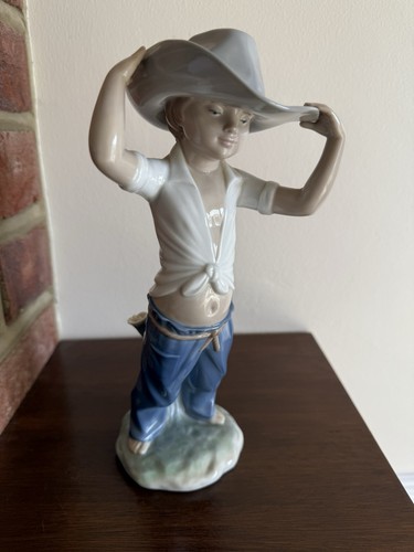 Lladro collectible nao - lladro,
