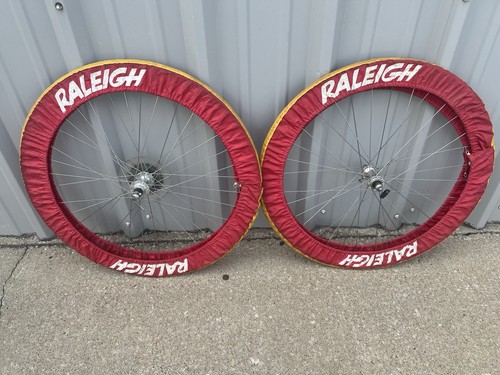 Vintage raleigh team tire - raleigh,