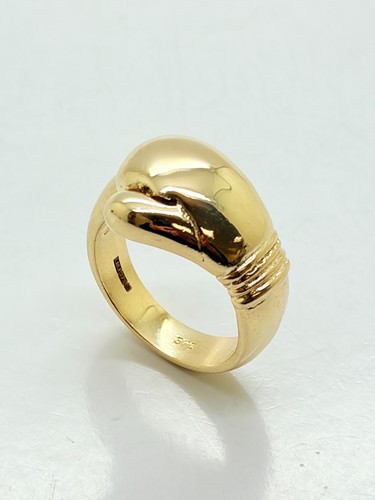 9ct yellow solid - 9ct, boxing