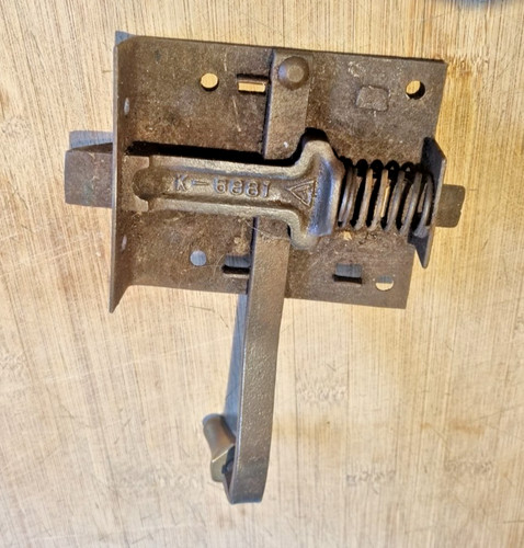 Antique door latch 8881 - antique,