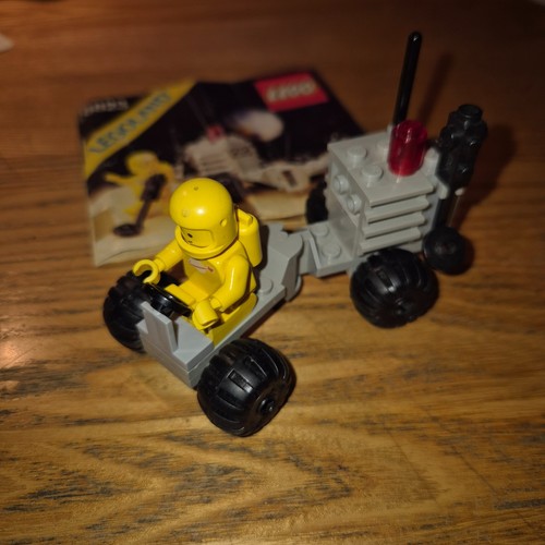 1983 lego classic space - lego,