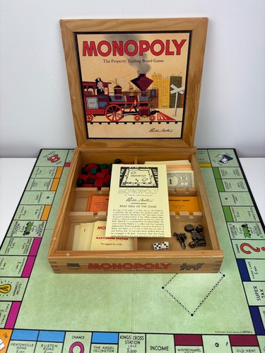 Hasbro monopoly board - hasbro,