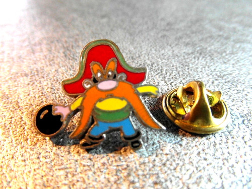 Very rare pin sam the - very, pirate