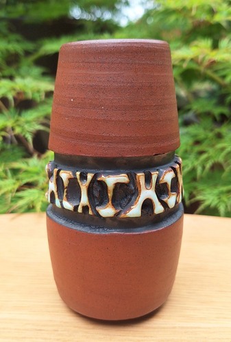 Poole pottery atlantis vase - pottery,