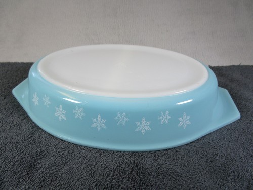 Lovely vintage pyrex gaiety - vintage,