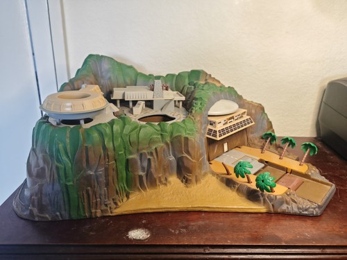 Thunderbirds tracy island - thunderbirds,