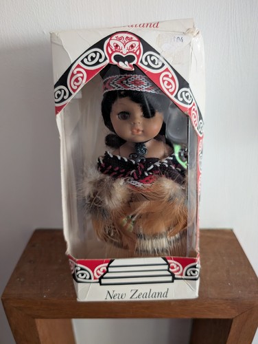 Vintage new zealand - vintage, māori