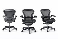 Herman Miller Aeron Chair –