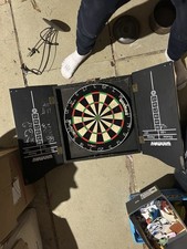Winmau Dartboard, Cabinet and