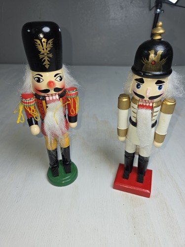 Two vtg santa workbench - two,