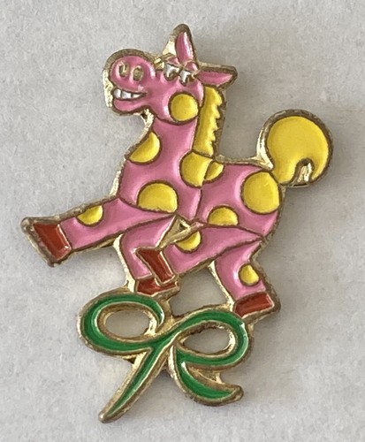 Vintage collectable pin badge - vintage,