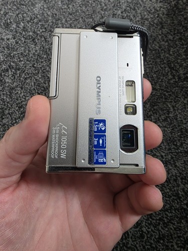Olympus mju 1050sw a - is,