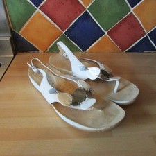 Clarks active air white toe