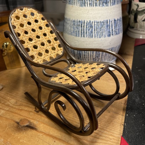 Miniature thonet chair - thonet,