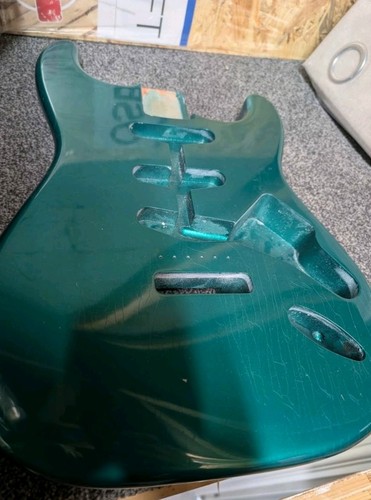 Relic stratocaster body nitro - relic,