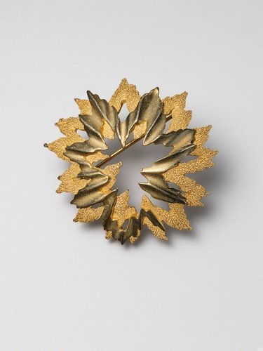 Vintage crown trifari gold - crown,