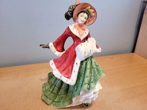 Beautiful royal doulton fine - royal,