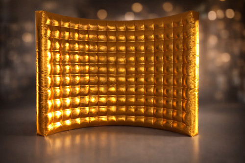 Inflatable giant wall - wall, gold