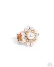 Gold Stretch Band Pearl Ring