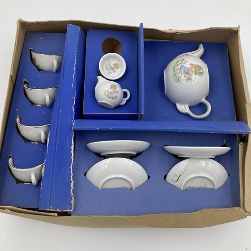Vintage toy china - set, girl