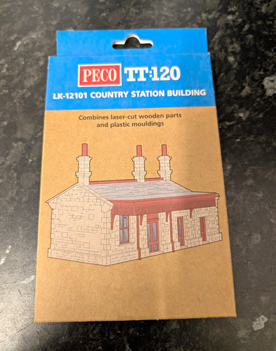 Peco country station building - peco,