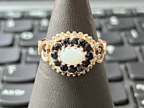 Boxed stunning 9ct - boxed, vintage