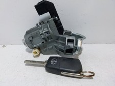 2013 TOYOTA AURIS 1.4 DIESEL IGNITION SWITCH AND KEY FOB 45020-0205