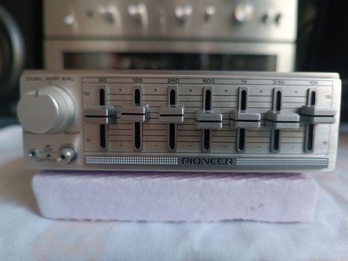Pioneer car stereo - ,