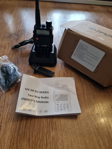 Baofeng mini radio - uv-5r,