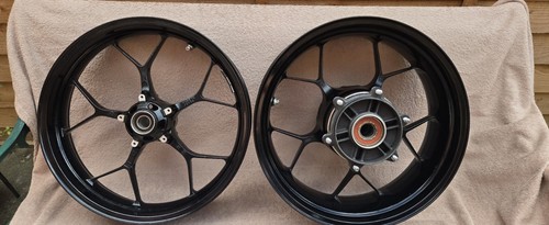 Cbr1000 fireblade wheels - ,