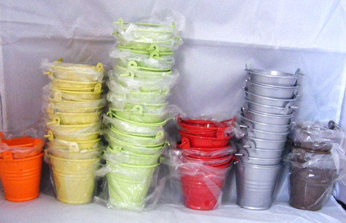 Assorted colour mini buckets
