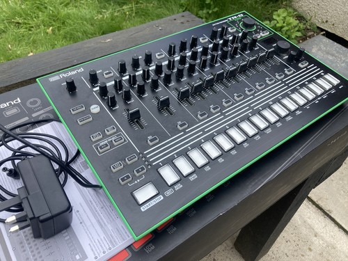 Roland drum machine with - tr-8,